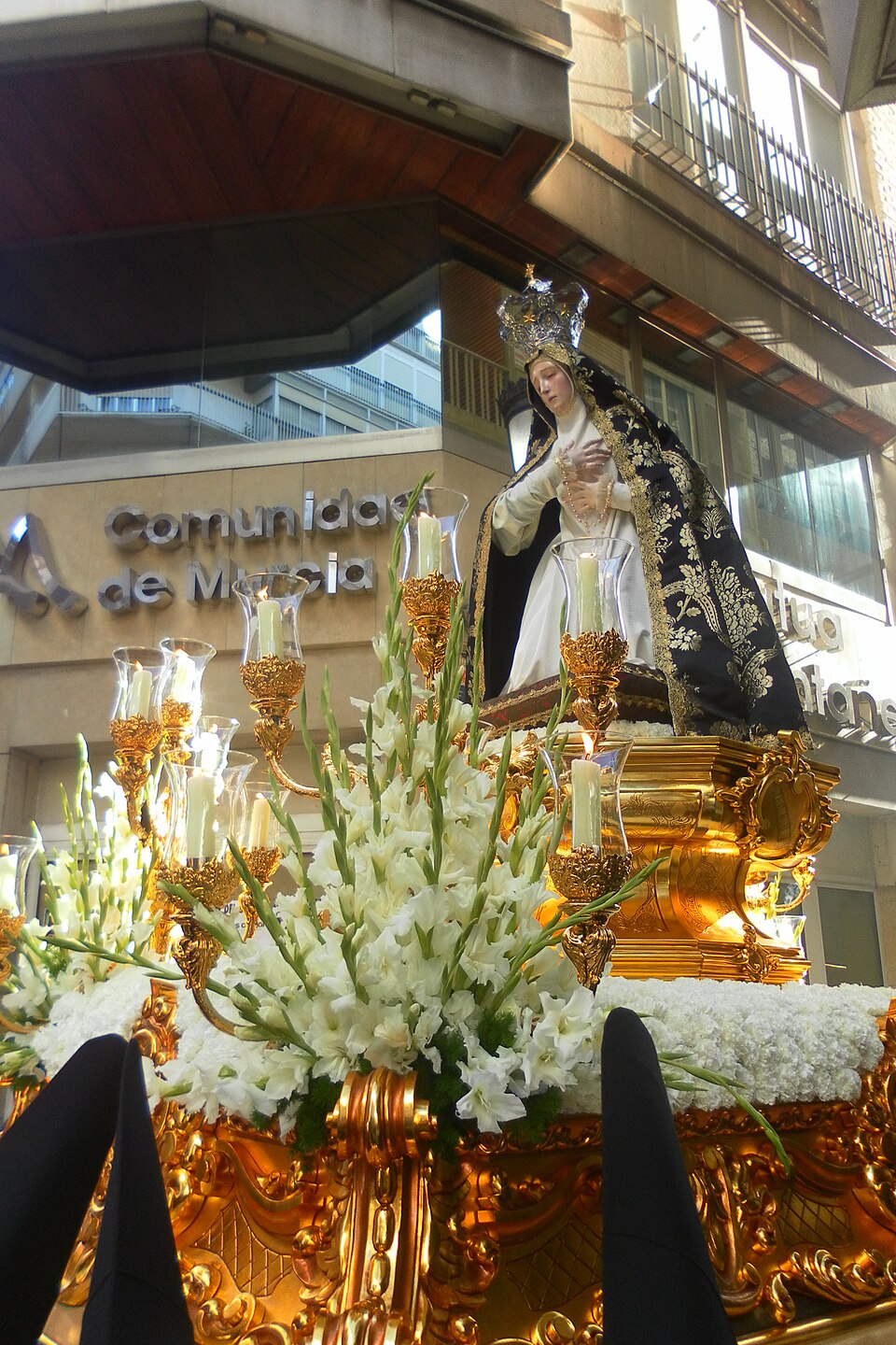 Paso de la Virgen del Rosario en sus Misterios Dolorosos de la Cofradía de la Caridad de Murcia